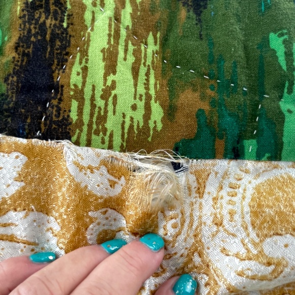 Vintage 70s reversible quilt, striped and floral patchwork, minor wear, twin - Picture 10 of 11